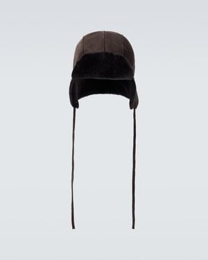 AURALEE Shearling Hat - Black