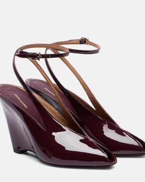 Ferragamo Arcadia 95 Patent Leather Sandals - Brown