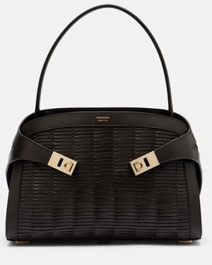 Ferragamo Bolso Al Hombro Hug Medium De Piel Trenzada - Negro