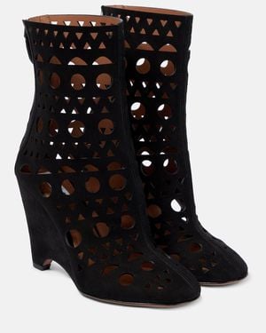 Alaïa Vienne Suede Wedge Ankle Boots - Black