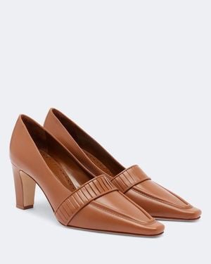 Manolo Blahnik Mindita Leather Pumps - Brown