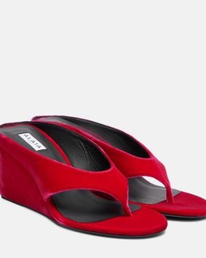 Alaïa Cube 75 Velvet Wedge Thong Sandals - Red