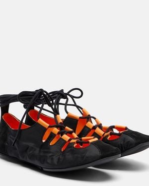 Alaïa Ballerinas Mit Velourslederbesatz - Rot