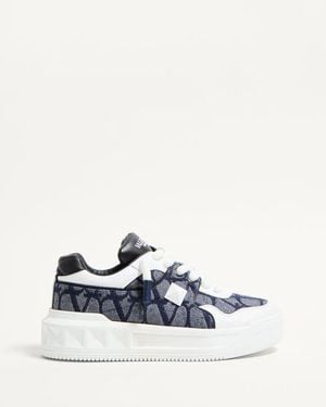 Valentino Garavani One Stud Xl Low-Top-Sneaker Aus Toile-Iconographe-Jacquard Mit Denim-Effekt Mann - Weiß