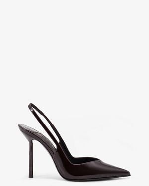 Le Silla Chanel Vivienne Patent Leather Court Shoes - White