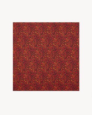 Saint Laurent Quadratischer Schal Aus Seidencharmeuse Mit Leopardenmuster - Rot