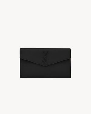 Saint Laurent Uptown Pochette En Cuir Grain De Poudre - Black