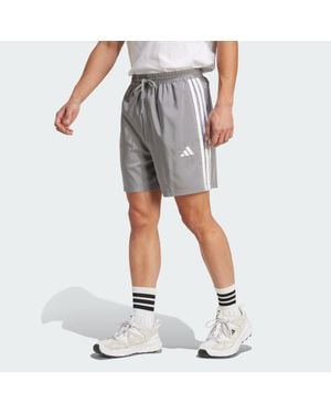 adidas Essentials 3-Streifen Chelsea Shorts - Grau