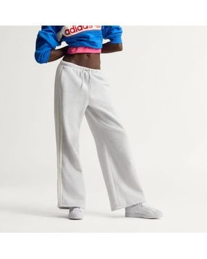 adidas Adisignature 3 Stripes Open Hem Sweatjoggers - White