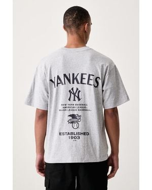 '47 T-Shirt Da Uomo Con Cotone Mlb New York Yankees - Bianco