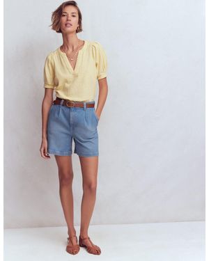 Boden Pleat Front Denim Shorts - Blue