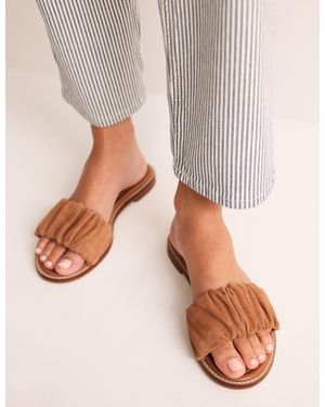 Boden Ruched Flat Sandals - Natural