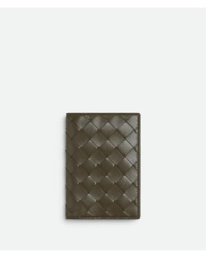 Bottega Veneta Intrecciato Reisepassetui - Grün