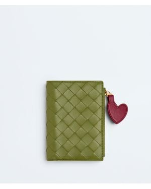Bottega Veneta Intrecciato Reisepassetui - Grün