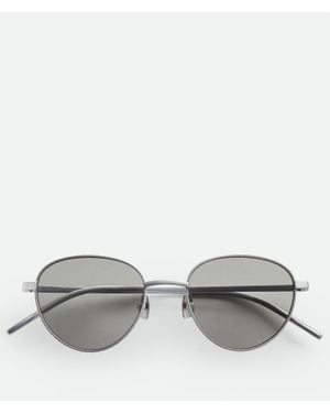 Bottega Veneta Panthos Sonnenbrille - Grau