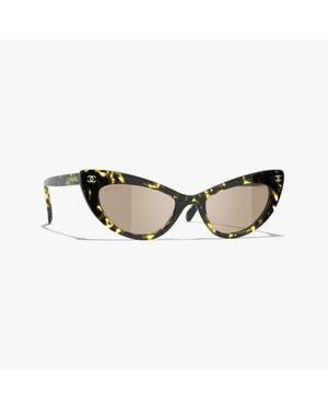 CHANEL Cat Eye Sunglasses - Brown