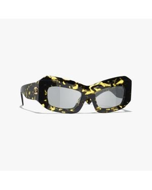 CHANEL Rectangle Sunglasses - Black