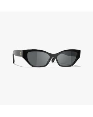 CHANEL Cat Eye Sunglasses - Black