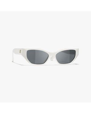 CHANEL Cat Eye Sunglasses - Gray