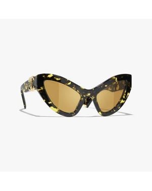 CHANEL Cat Eye Sunglasses - Brown