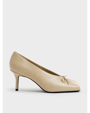 Charles & Keith Pumps Mit Kontrasteinsatz Und Schleife - Natur