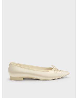 Charles & Keith Briella Flache Schuhe Mit Satin-Kappe - Natur