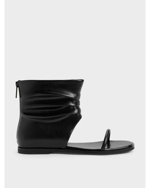 Charles & Keith Joplin Geraffte Boot-Sandalen - Schwarz