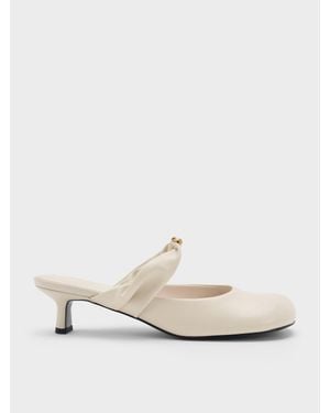 Charles & Keith Mules Mit Twisted-Riemen Und Metallic-Akzent - Weiß