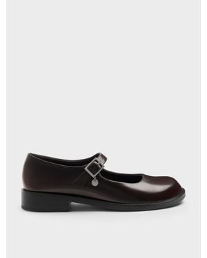 Charles & Keith Mary Janes Mit Schnalle Und Kreis-Charm - Weiß