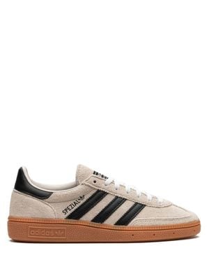 adidas Suede Sneaker With Contrast Lettering And Logo - Natural