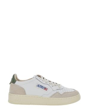 Autry Medalist Leather Low Top Sneaker With Logo Patch On Tongue - White