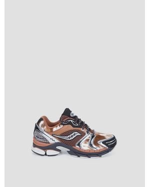 Saucony Progrid Triumph 4 Sneaker - White