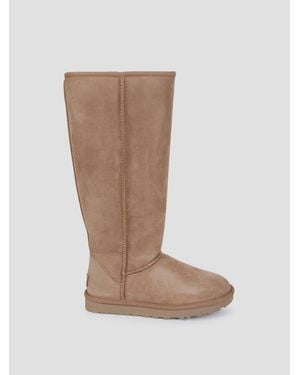 UGG W Classic Ultra Tall Shearling-Look Boots - White