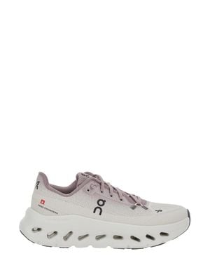 On Shoes Cloudtilt Low Top Sneaker With Side Logo And Chunky Rubber Sole - White