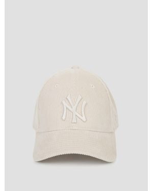 KTZ Corduroy 9Forty Cap With New York Yankees Front - Natural