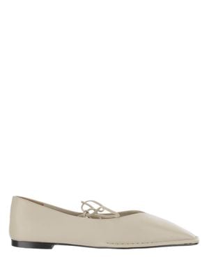 Alohas V-Cut Flat Shoes With Self-Tie Bows - White