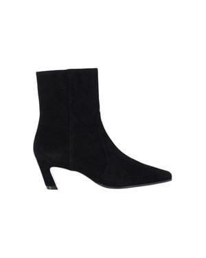 Stuart Weitzman Goat Leather Chelsea Boot With Leather Sole - Black