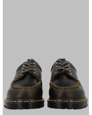 Dr. Martens Stringata "Lowell" Con Punta Moc - Black