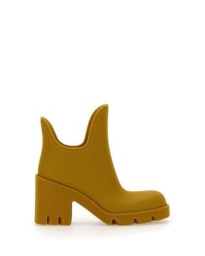Burberry Classic Boots - Natural