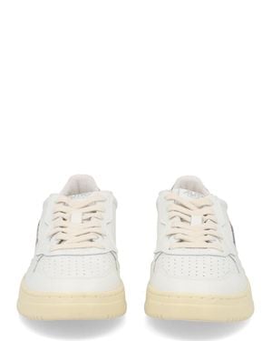Autry Medalist Low Leather Sneaker - White