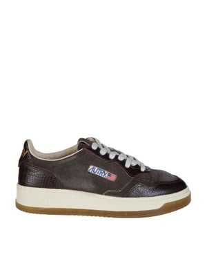 Autry Stylish Low-Top Sneaker - Black