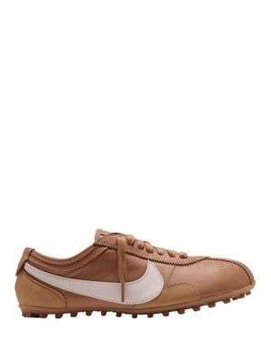 Nike Classic Low-Top Sneaker - Brown