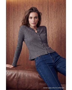 WOVCOR Button Detail Crew Neck Fitted Knit Blouse - Blue