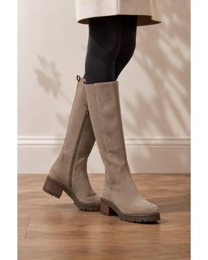 LARANGE Knee-High Block Heel Elastic Gusset Boots Wf - Brown