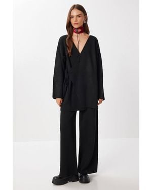 Happiness İstanbul Oversized Tie Detail V-Neck Knitwear Two-Piece Set - Black