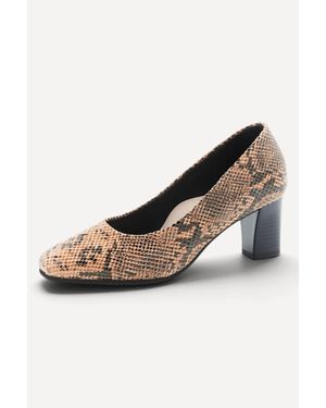 DAMART Block Heel Court Shoe - Natural