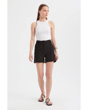 Hiccup High-Waist Woven Shorts With Front Seam - Black
