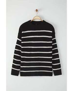 WOVCOR Crew Neck Striped Knitted Jumper - Black