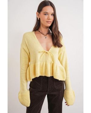 MixRay Knitpullover Mit Tiefem, Detailliertem V-Ausschnitt Und Rüschen - Gelb
