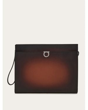 Ferragamo Uomo Pouch Gancini - Marrone